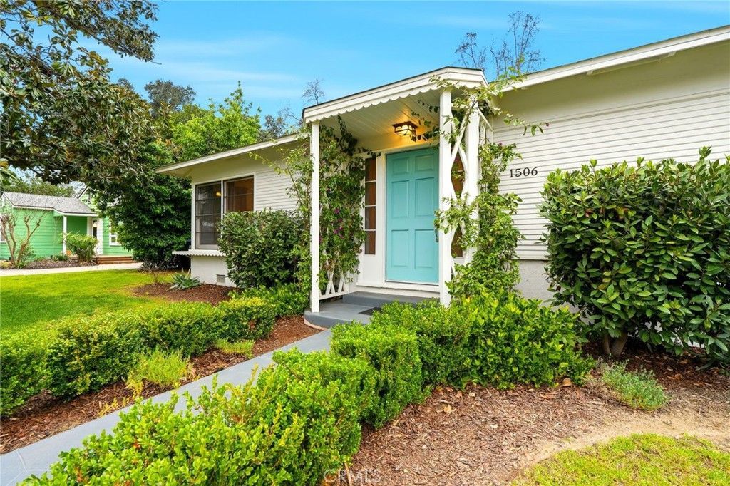 1506 W Burrel, Visalia, CA 93291 Main Photo