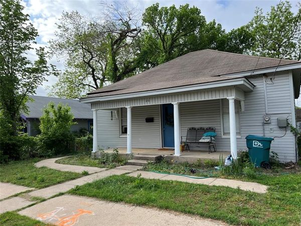 215 Maple Street, Denton, TX 76201