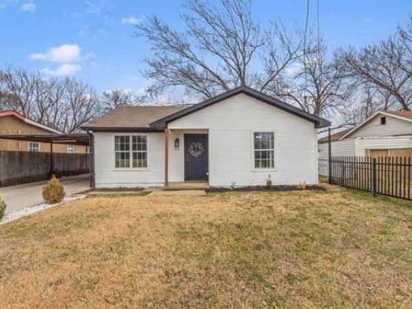 914 S Chatfield Street, Ennis, TX 75119