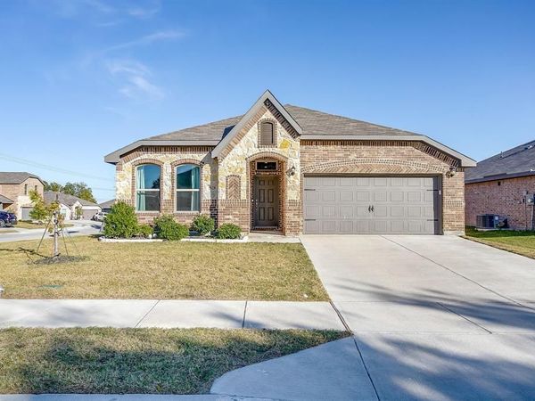 5828 Utopia Drive, Fort Worth, TX 76179