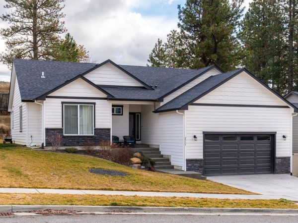 2717 Seabiscuit Dr, Veradale, WA 99037