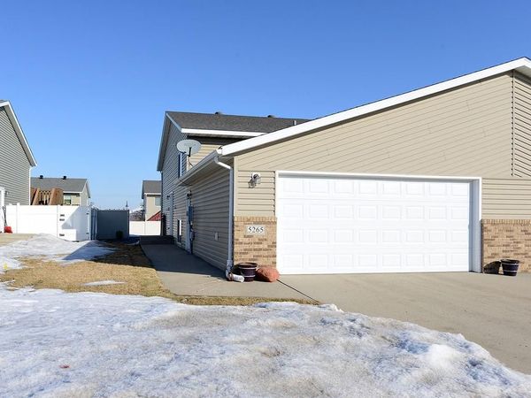 5265 50th Avenue S, Fargo, ND 58104