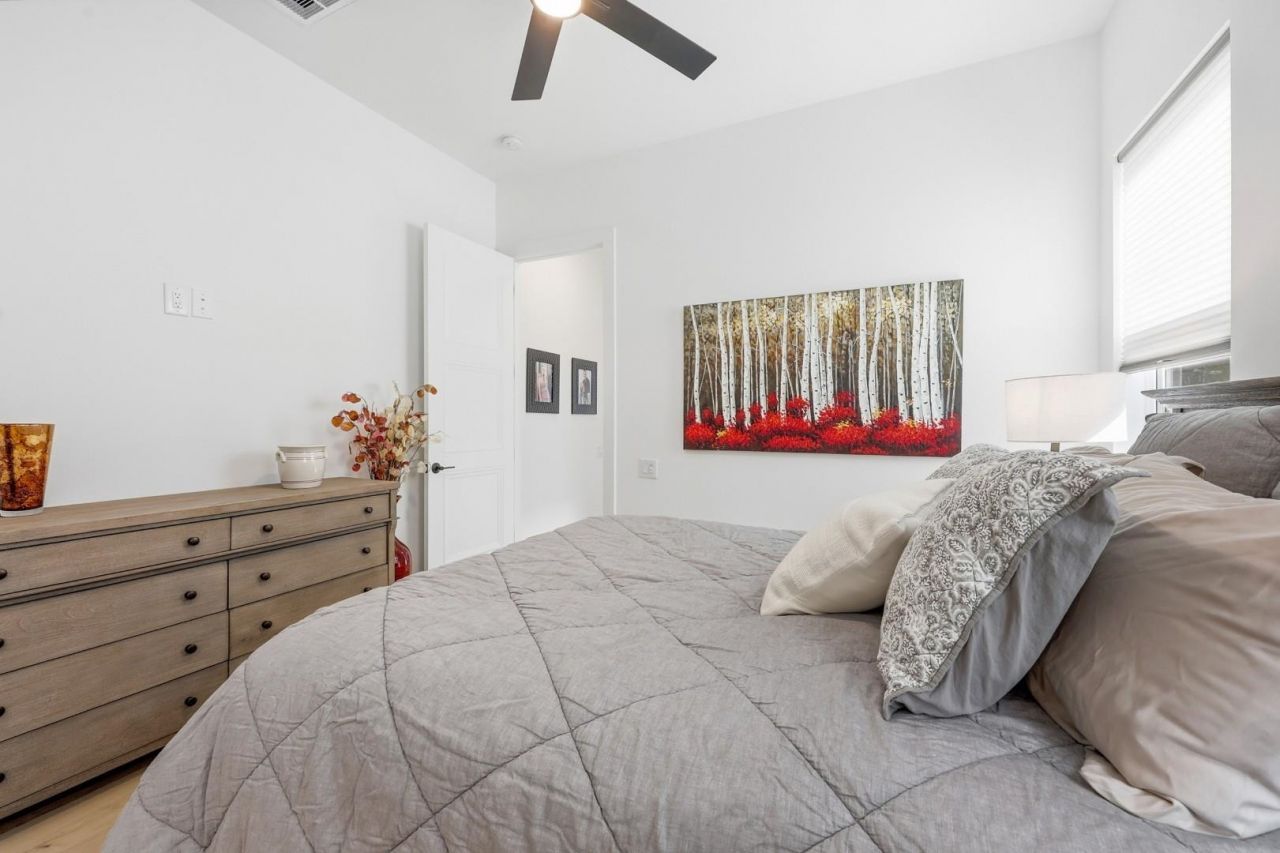 9106 Sanremo Ln. Photo 15