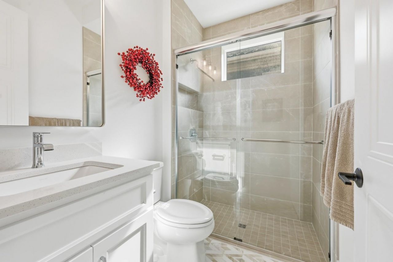 9106 Sanremo Ln. Photo 17