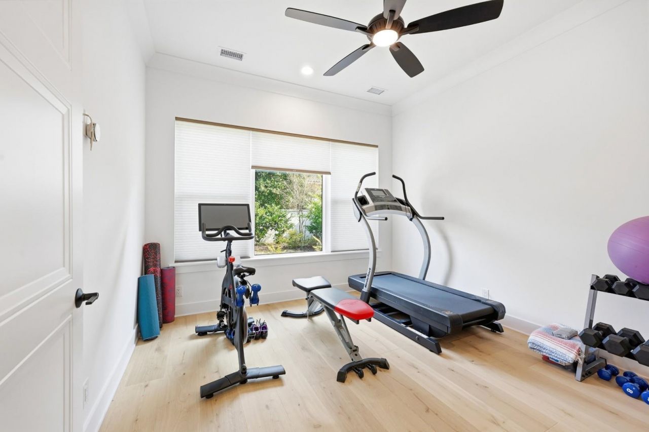 9106 Sanremo Ln. Photo 18