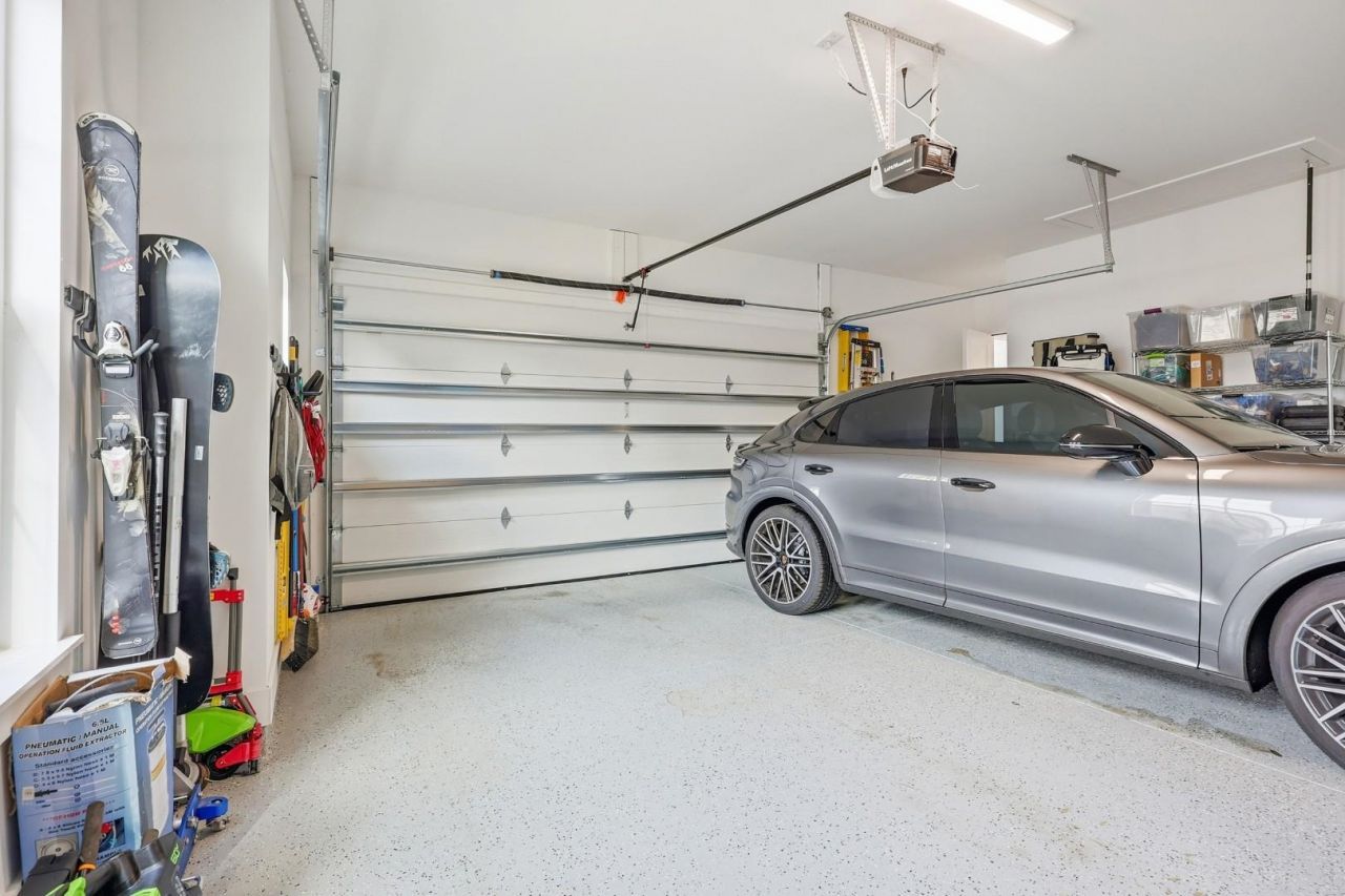 9106 Sanremo Ln. Photo 24