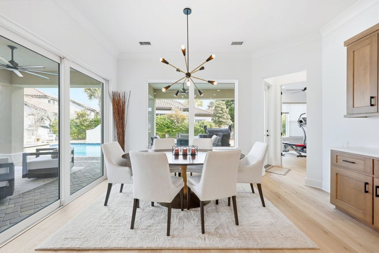 9106 Sanremo Ln. Photo 5