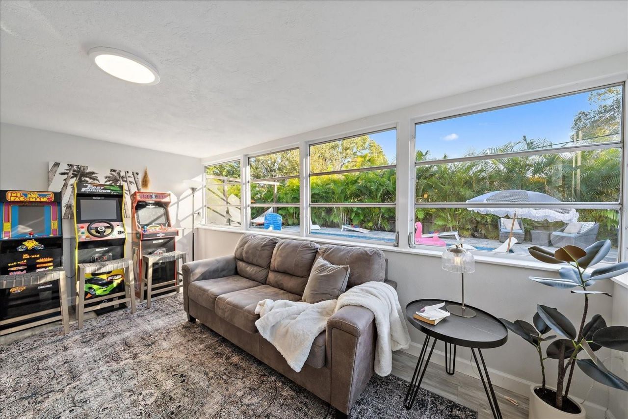 2438 Wisteria Street, Sarasota, FL 34239 Photo