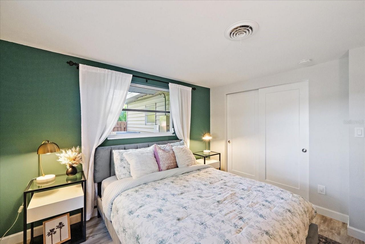 2438 Wisteria Street, Sarasota, FL 34239 Photo