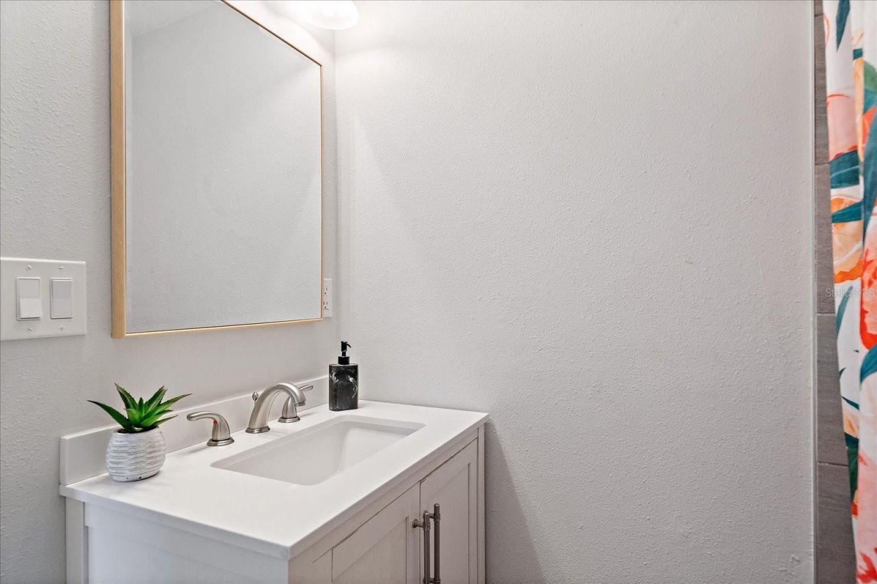 2438 Wisteria Street, Sarasota, FL 34239 Photo