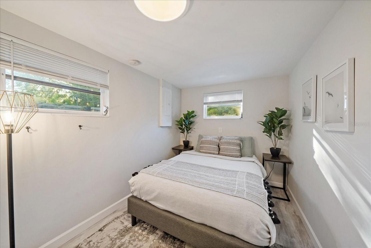 2438 Wisteria Street, Sarasota, FL 34239 Photo