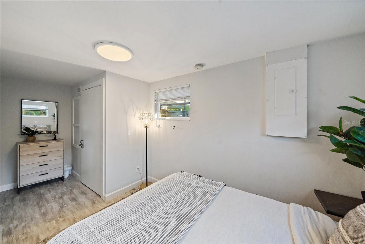 2438 Wisteria Street, Sarasota, FL 34239 Photo