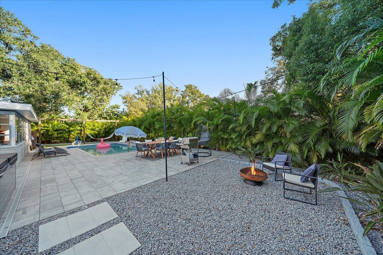 2438 Wisteria Street, Sarasota, FL 34239 Photo