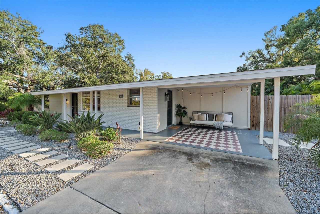 2438 Wisteria Street, Sarasota, FL 34239 Photo