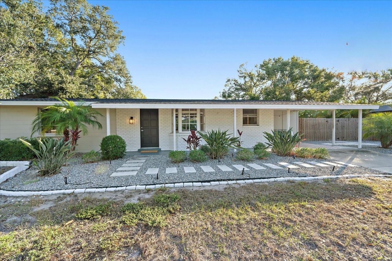 2438 Wisteria Street, Sarasota, FL 34239 Photo