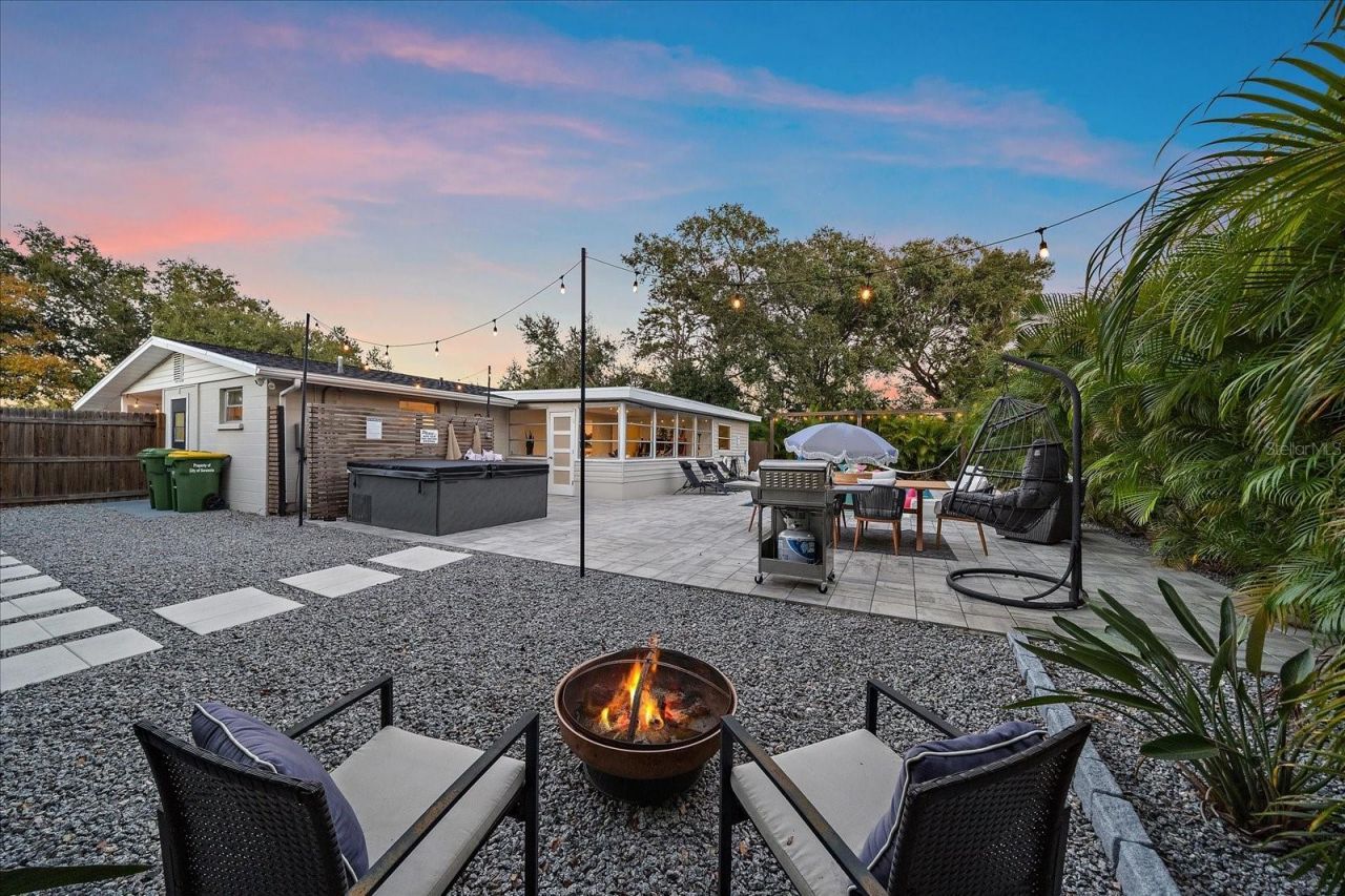 2438 Wisteria Street, Sarasota, FL 34239 Photo