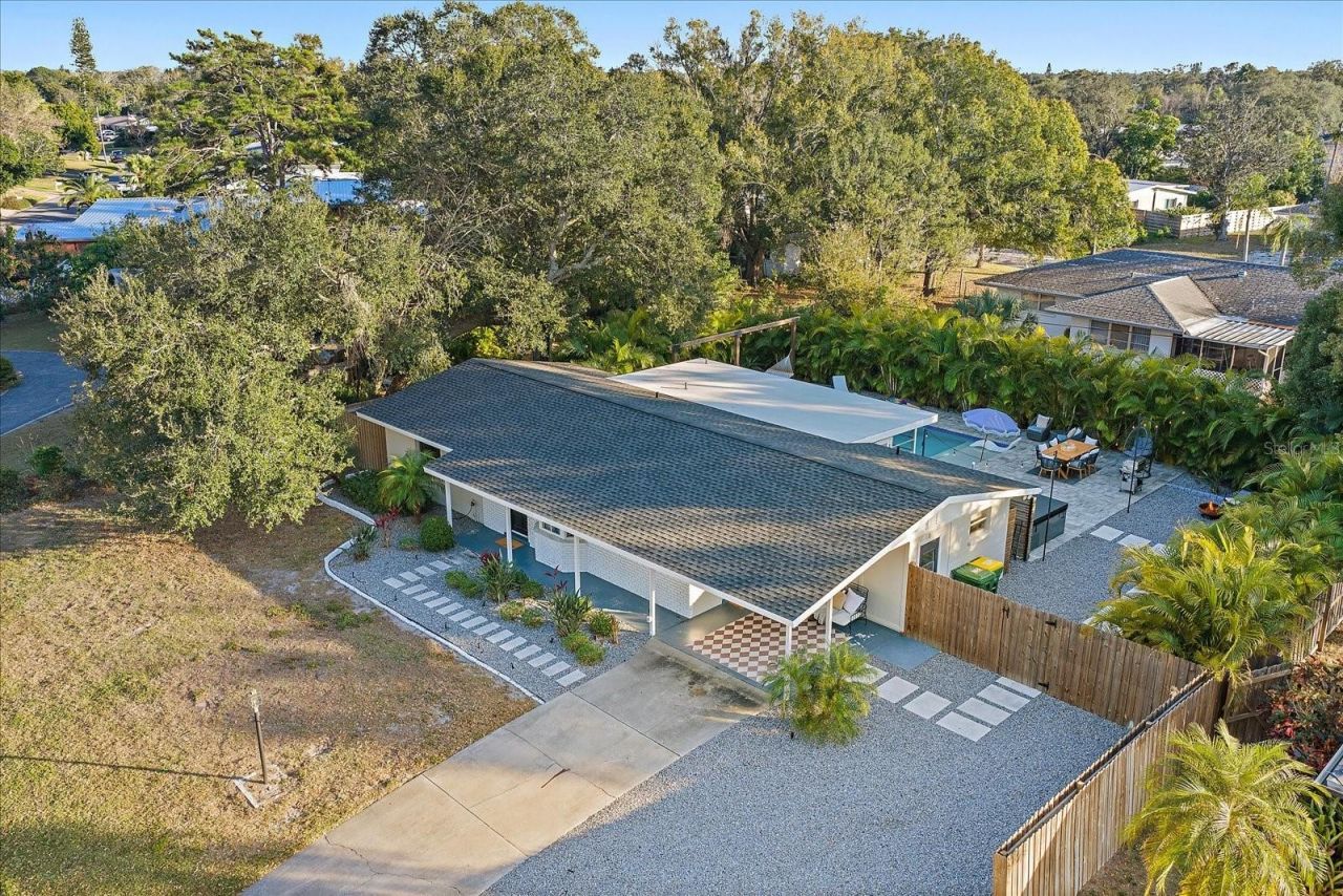 2438 Wisteria Street, Sarasota, FL 34239 Photo