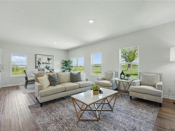 10300 Tuscany Parkway, Peculiar, MO 64078