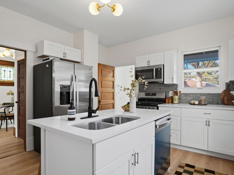 332 E Mithoff Street, Columbus, OH 43206 Photo 12