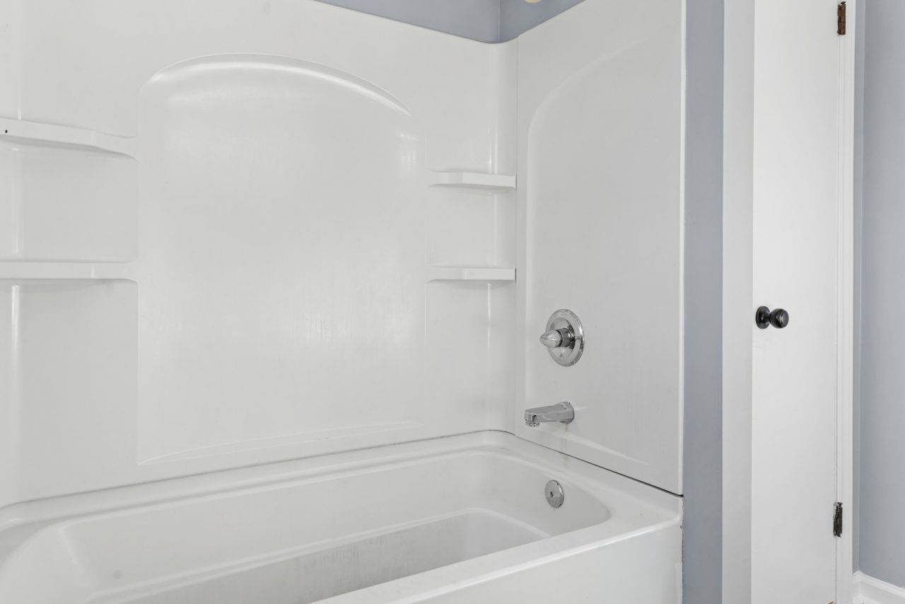 1135 Gloria Street Photo 14