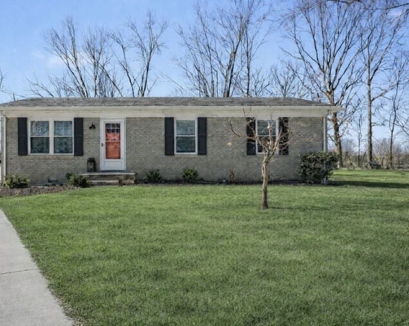 112 Valleywood Ct, Dickson, TN 37055 Main Photo