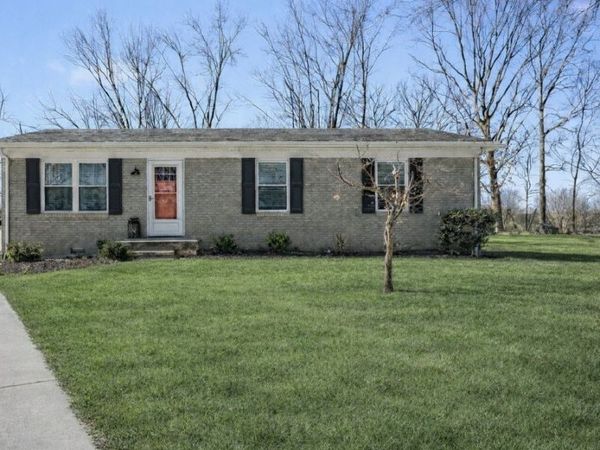 112 Valleywood Ct, Dickson, TN 37055