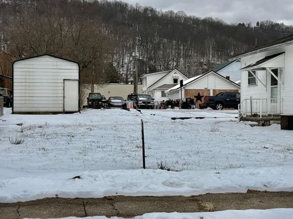 108 North 3rd. Avenue, Paden City, WV 26159