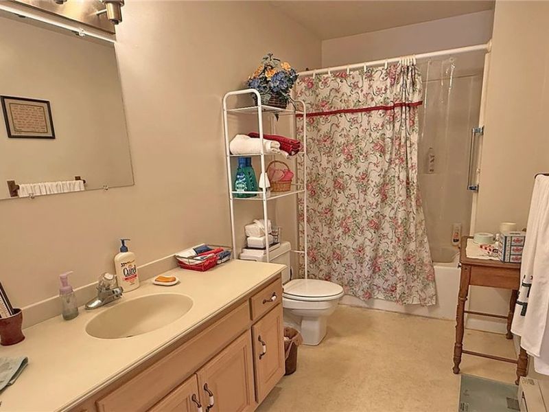 410 Sweet Valley Lane, Kelleys Island, OH 43438 Photo 14