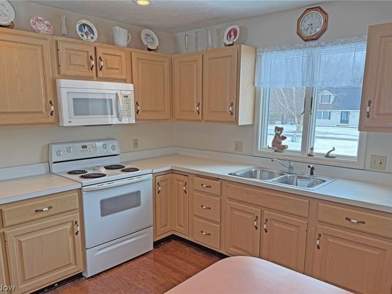 410 Sweet Valley Lane, Kelleys Island, OH 43438 Photo 6