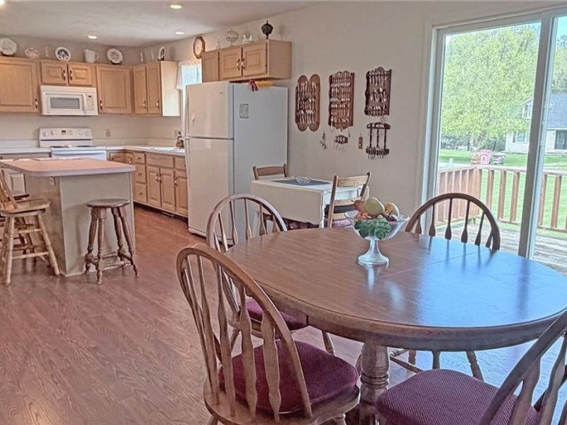 410 Sweet Valley Lane, Kelleys Island, OH 43438 Photo 8