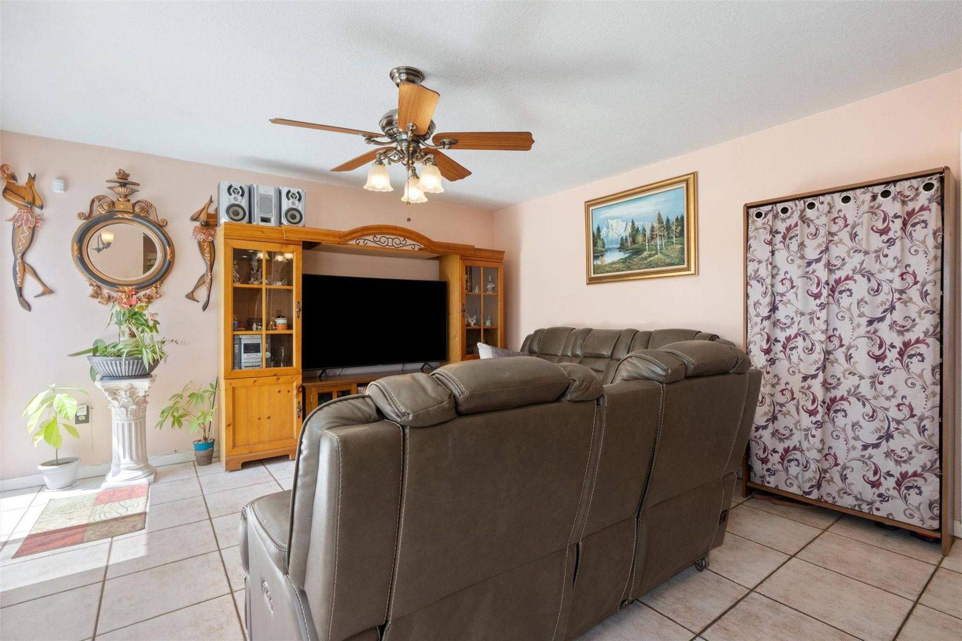 961 SW 98th Avenue, Pembroke Pines, FL 33025 Photo