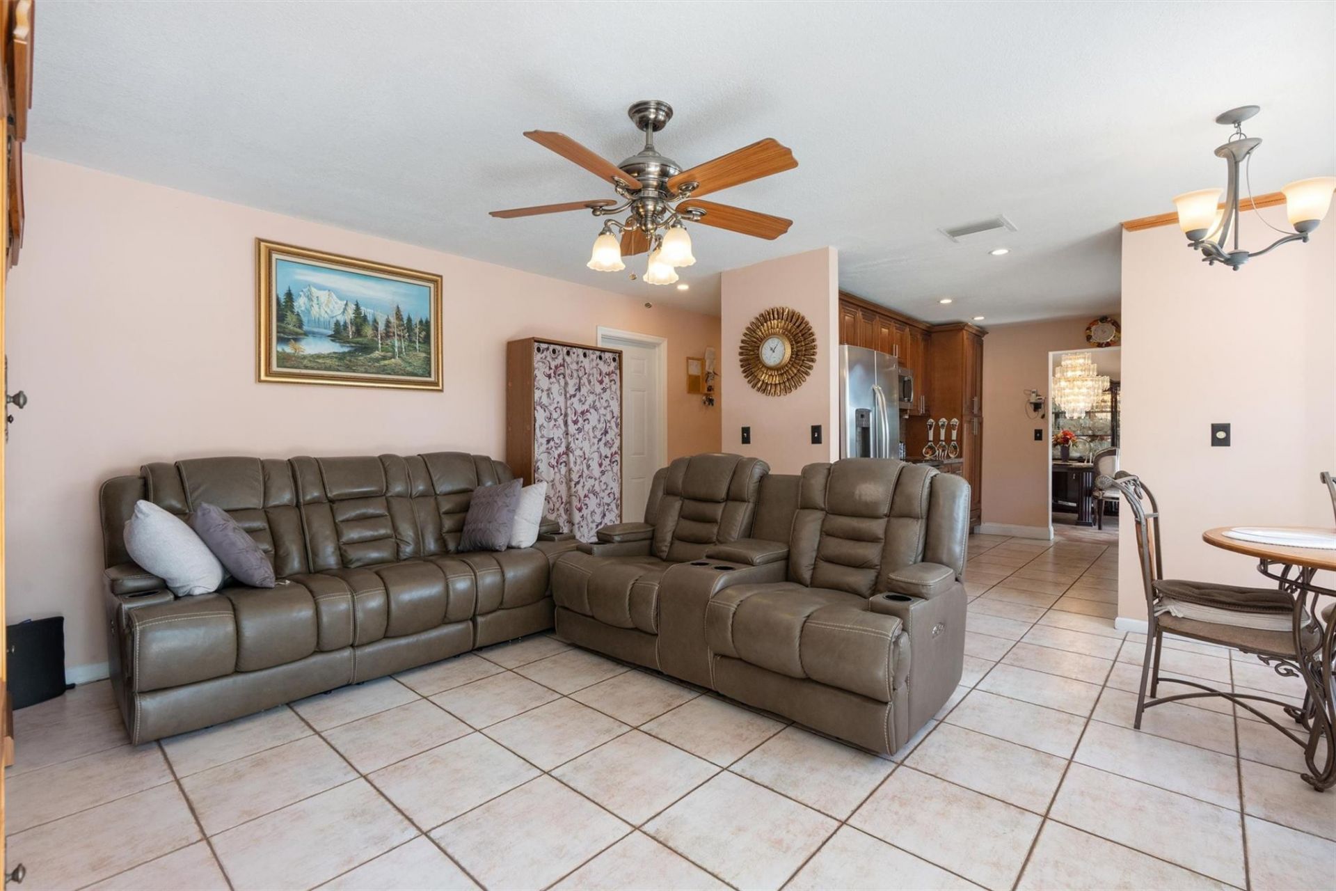 961 SW 98th Avenue, Pembroke Pines, FL 33025 Photo