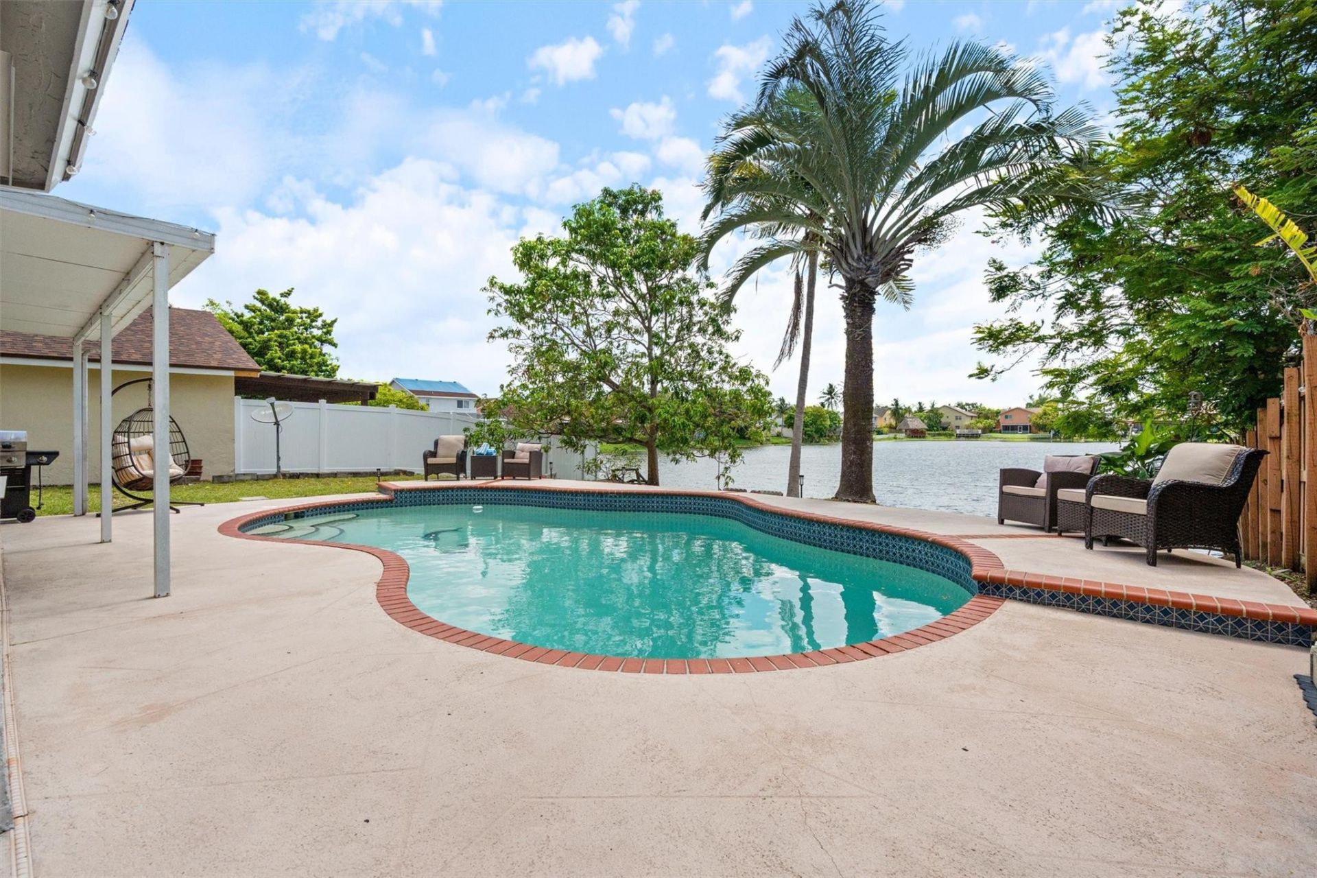 961 SW 98th Avenue, Pembroke Pines, FL 33025 Photo