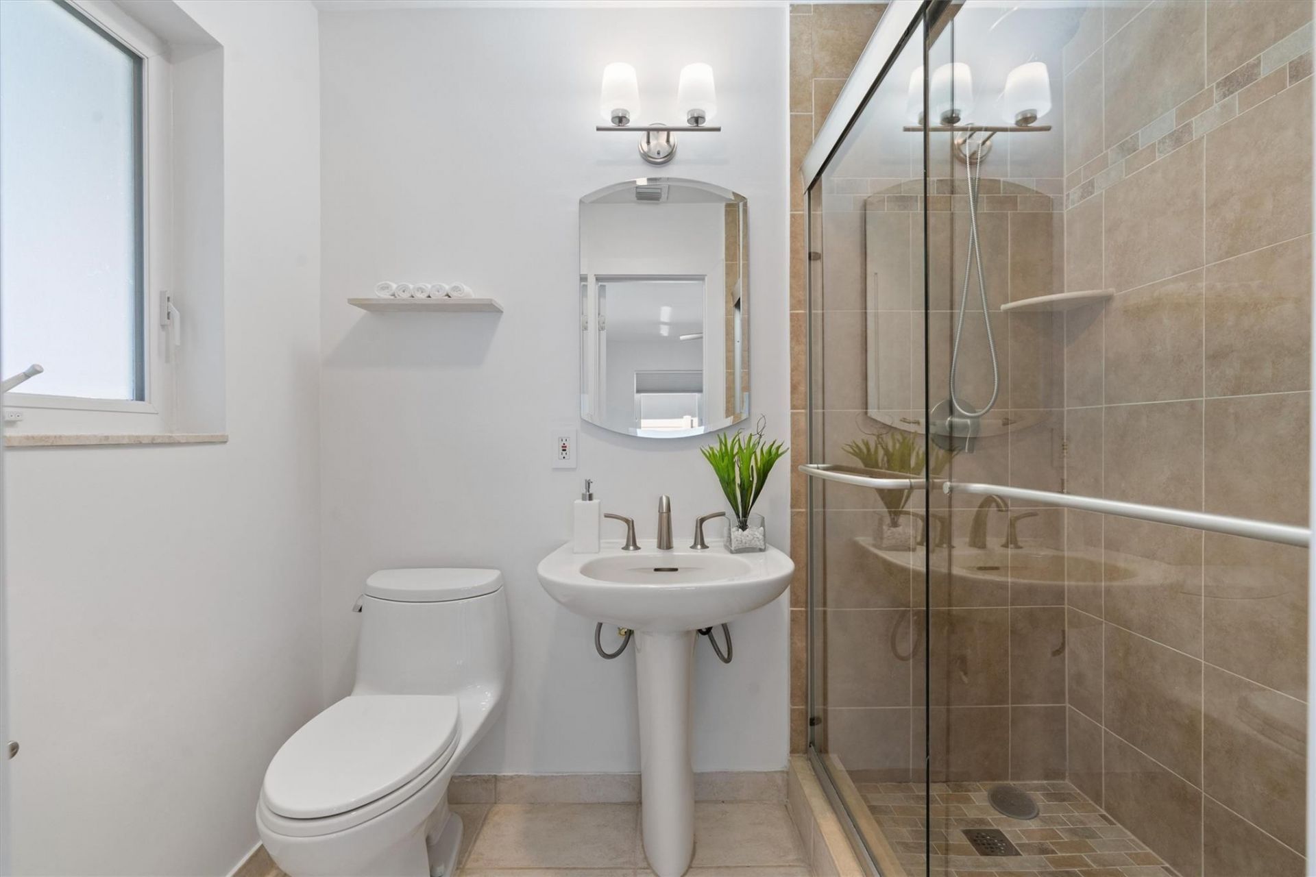 1967 Ocean Mist Drive, Lauderdale by the Sea, FL 33062 Photo