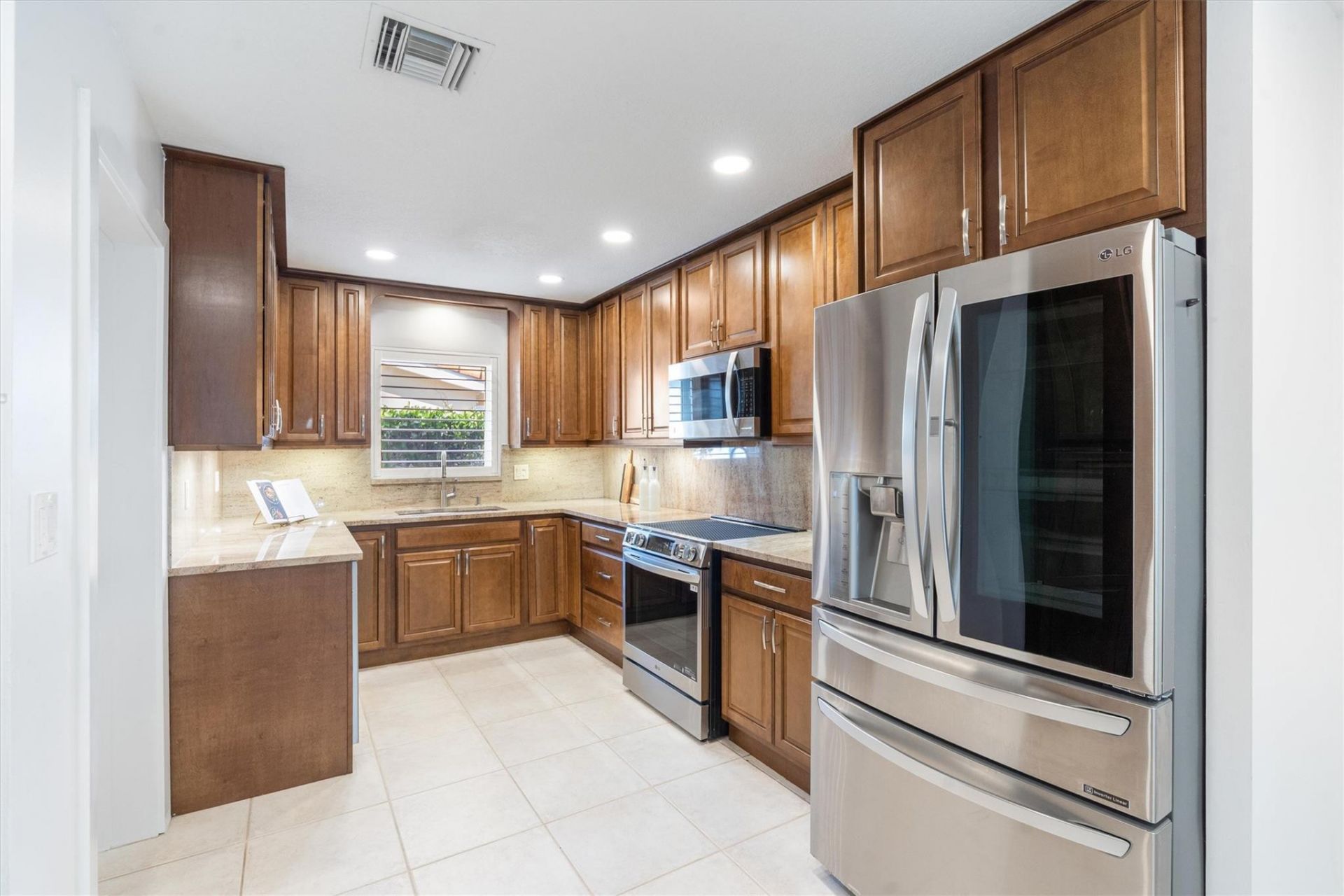 1967 Ocean Mist Drive, Lauderdale by the Sea, FL 33062 Photo