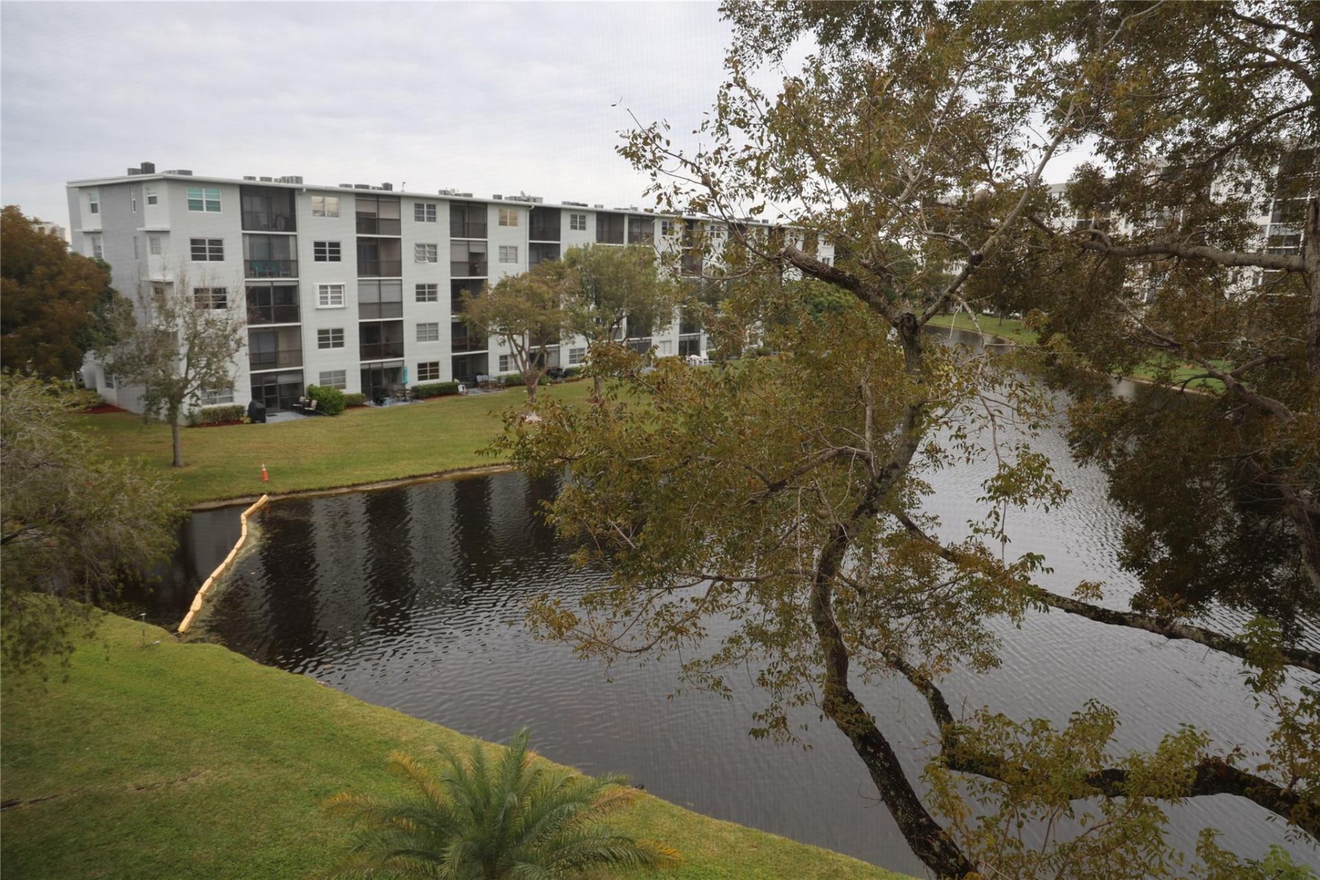 2228 N Cypress Bend Drive, Unit 407, Pompano Beach, FL 33069 Photo