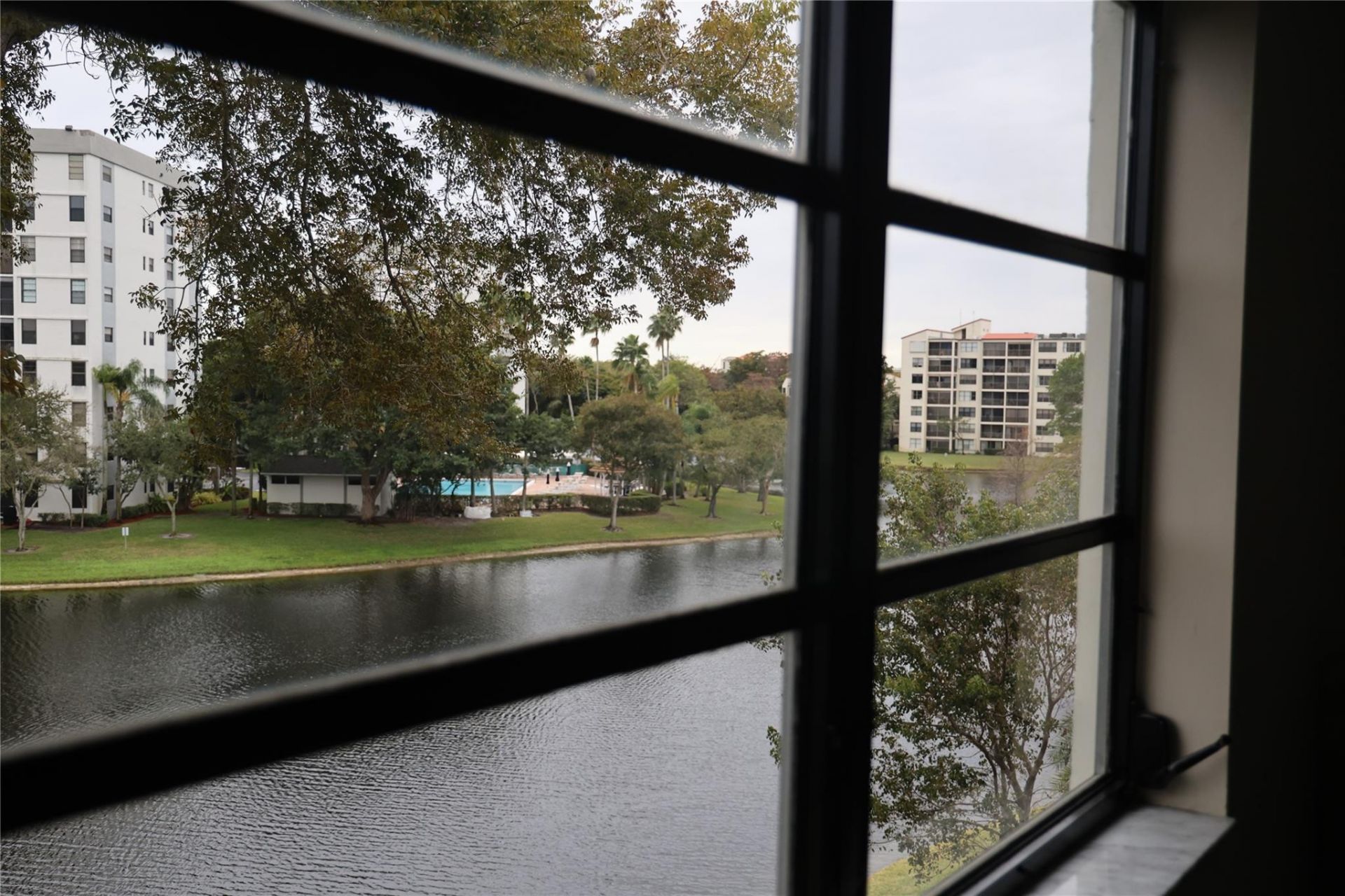 2228 N Cypress Bend Drive, Unit 407, Pompano Beach, FL 33069 Photo