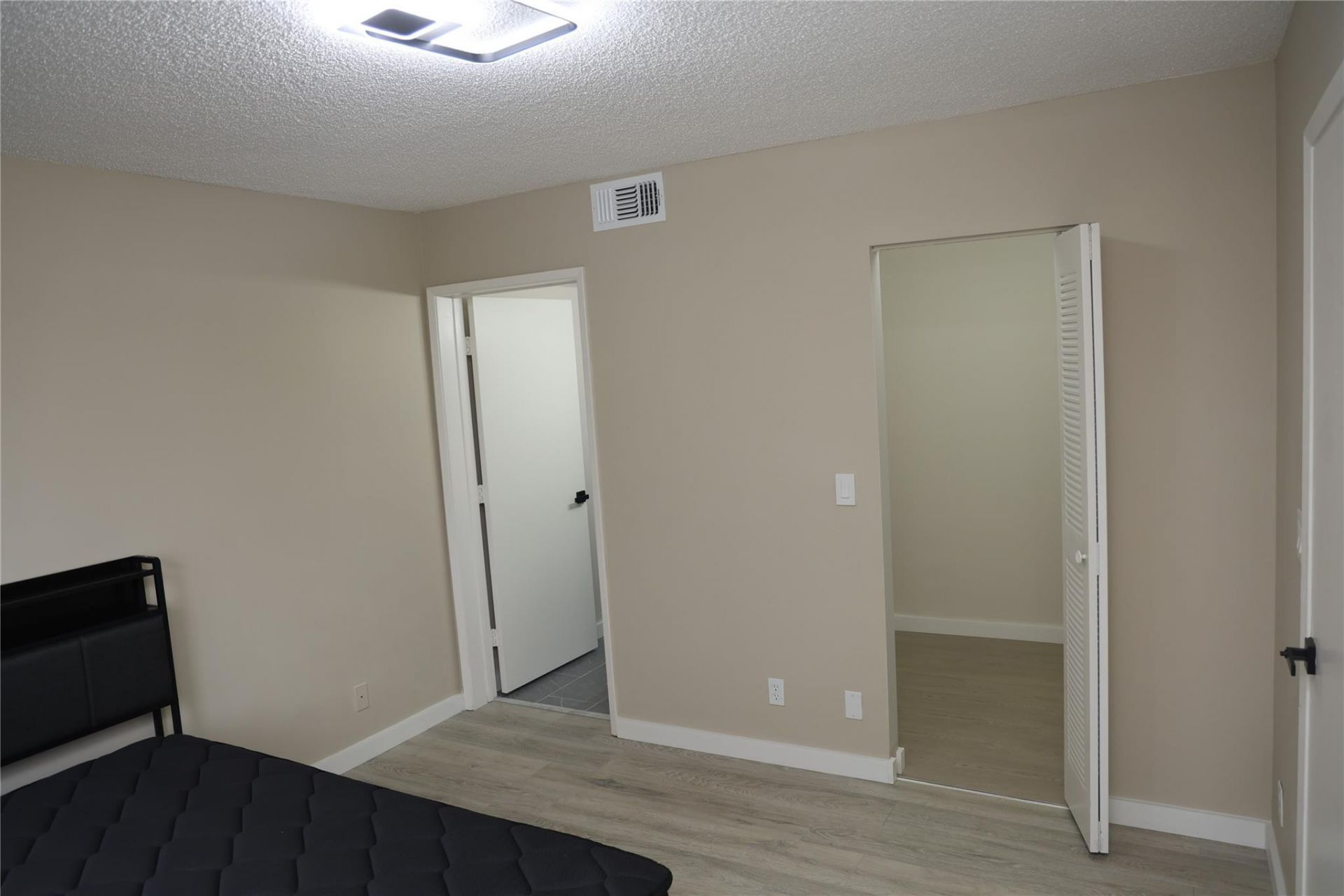 2228 N Cypress Bend Drive, Unit 407, Pompano Beach, FL 33069 Photo