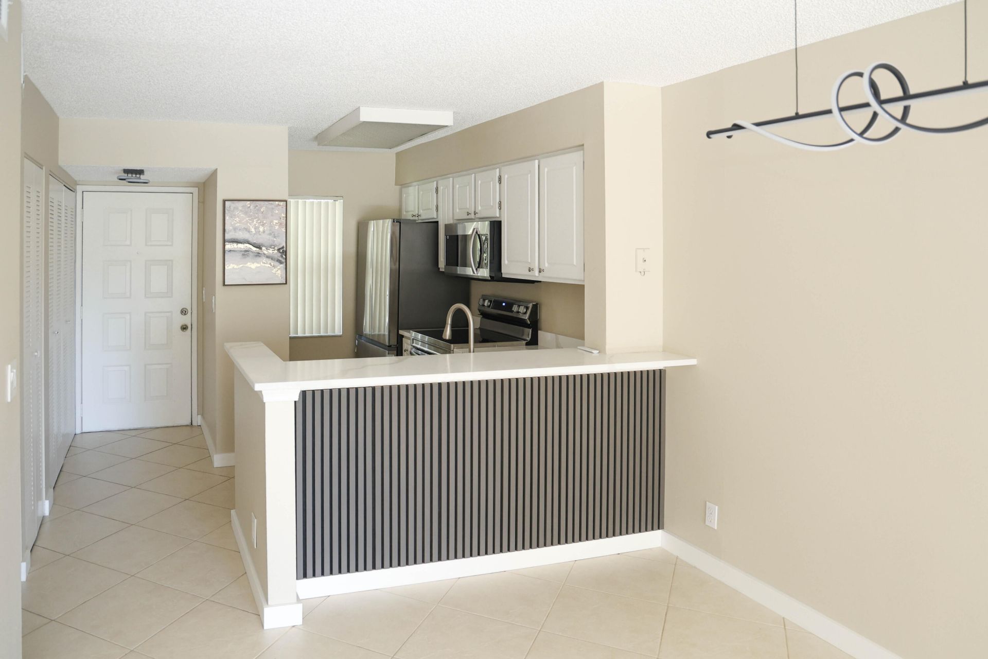 2228 N Cypress Bend Drive, Unit 407, Pompano Beach, FL 33069 Photo