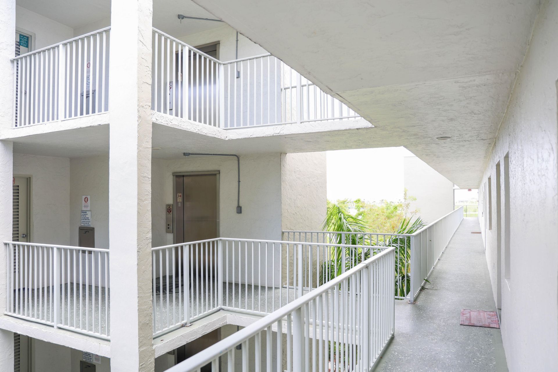 2228 N Cypress Bend Drive, Unit 407, Pompano Beach, FL 33069 Photo