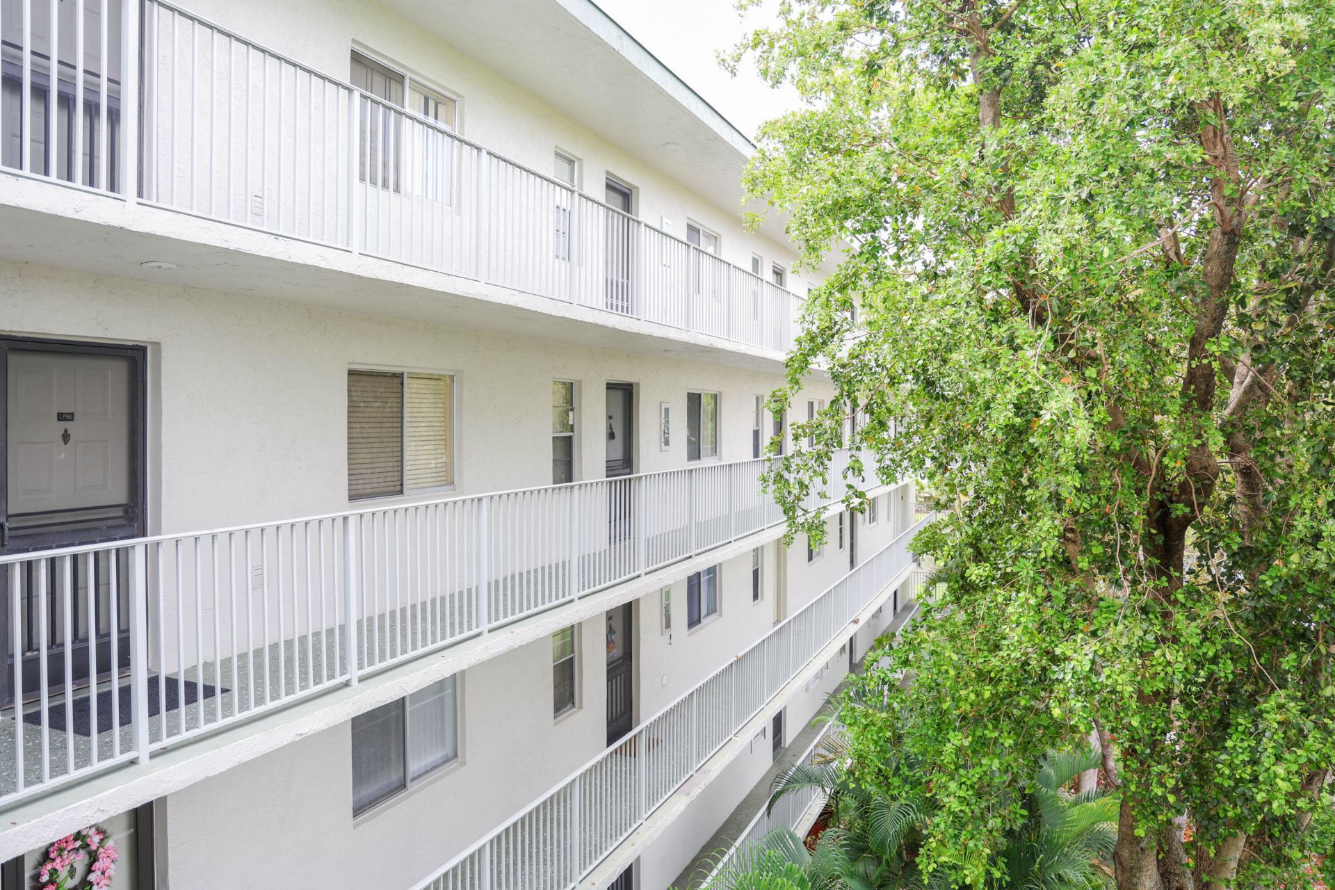 2228 N Cypress Bend Drive, Unit 407, Pompano Beach, FL 33069 Photo