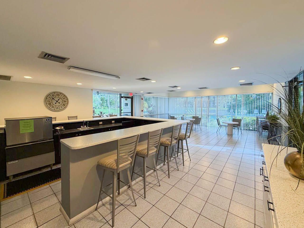 2228 N Cypress Bend Drive, Unit 407, Pompano Beach, FL 33069 Photo