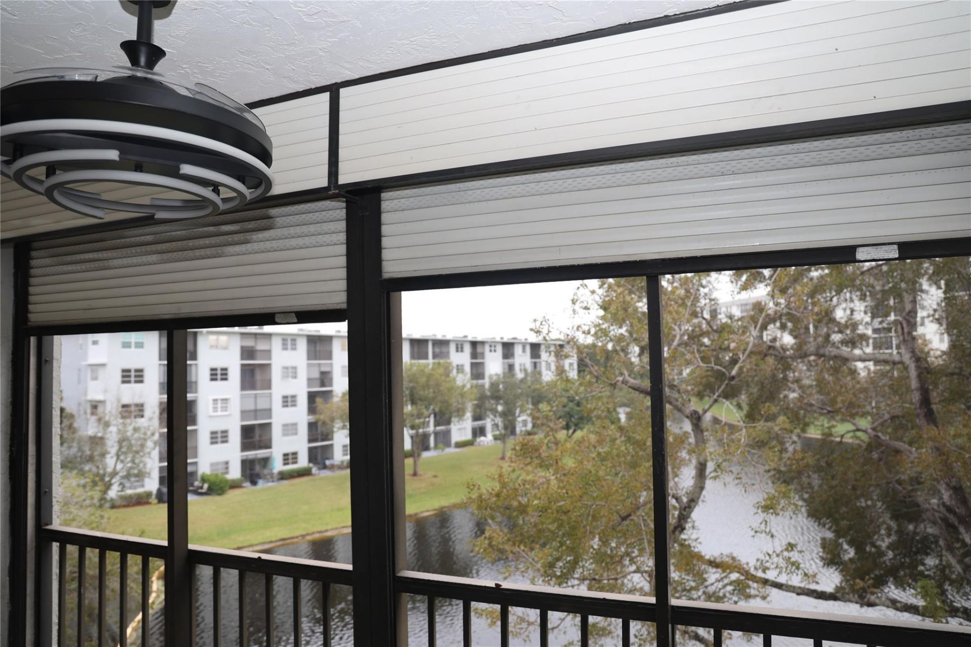 2228 N Cypress Bend Drive, Unit 407, Pompano Beach, FL 33069 Photo