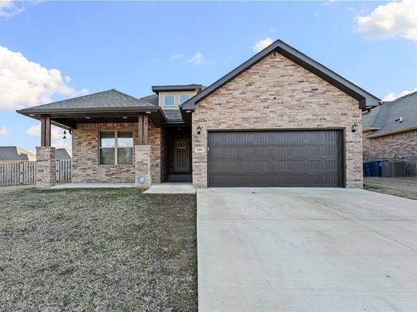 2401 Lock Lane, Pea Ridge, AR 72751