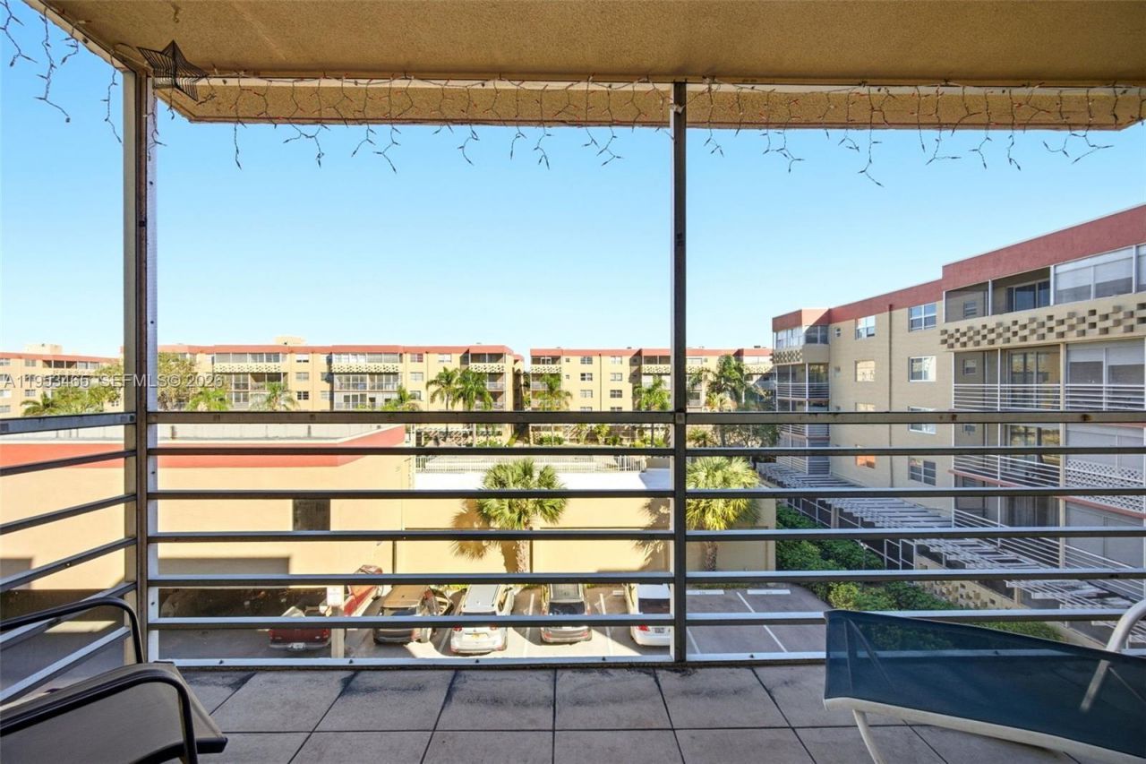 410 NW 68th Ave , Unit 401, Plantation, FL 33317 Photo