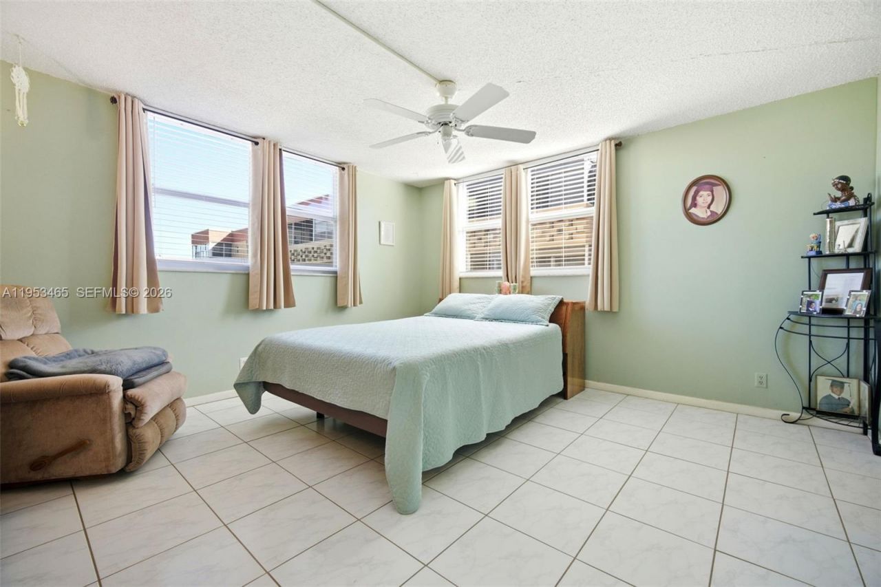 410 NW 68th Ave , Unit 401, Plantation, FL 33317 Photo