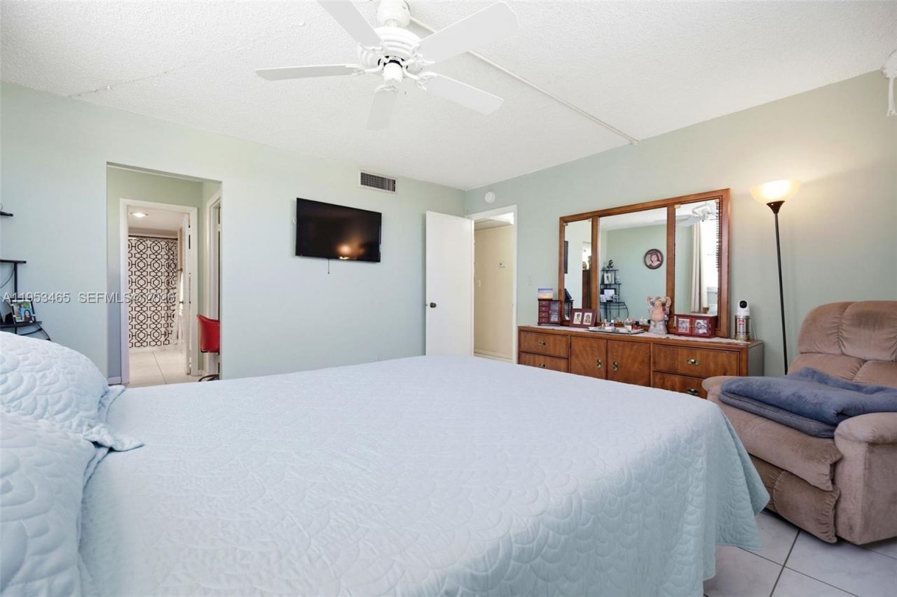 410 NW 68th Ave , Unit 401, Plantation, FL 33317 Photo