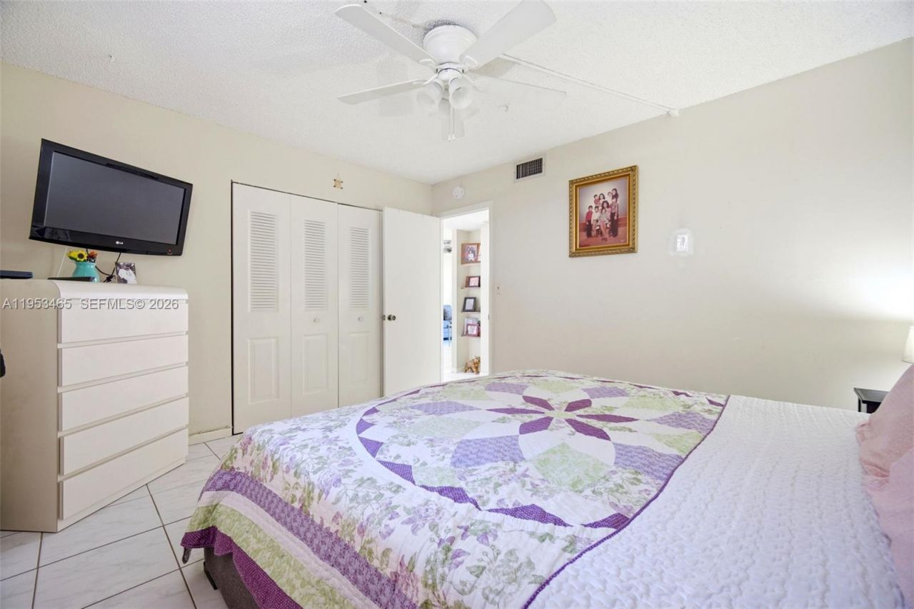 410 NW 68th Ave , Unit 401, Plantation, FL 33317 Photo