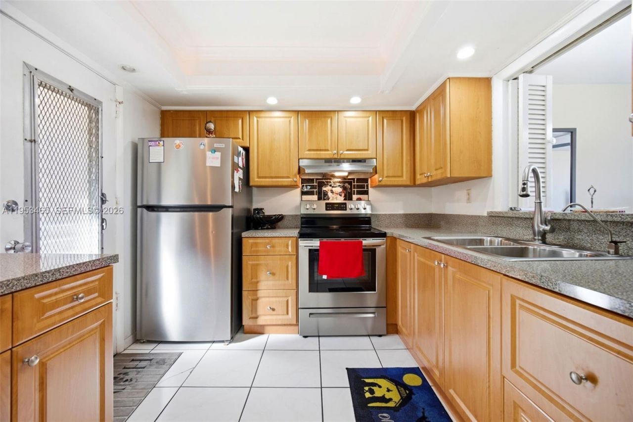 410 NW 68th Ave , Unit 401, Plantation, FL 33317 Photo