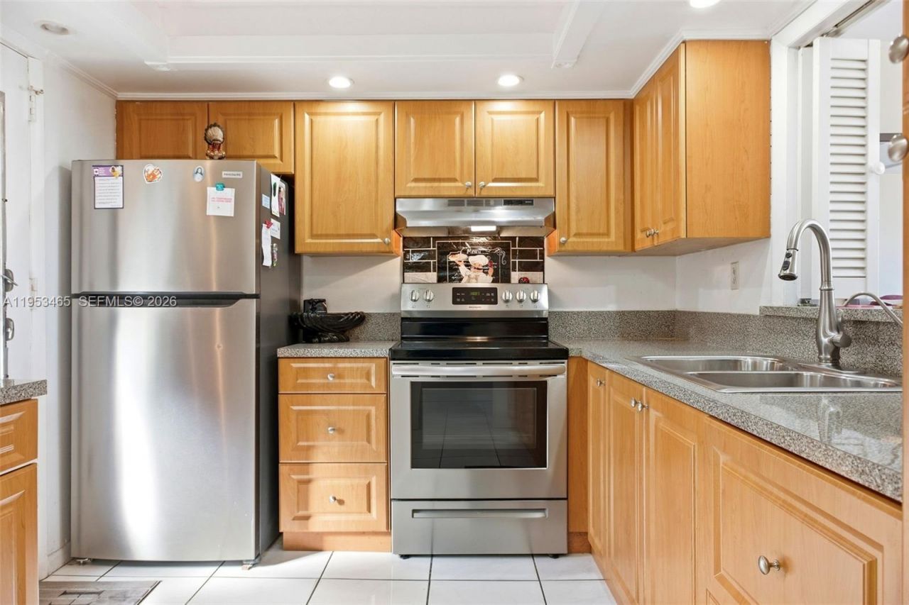 410 NW 68th Ave , Unit 401, Plantation, FL 33317 Photo